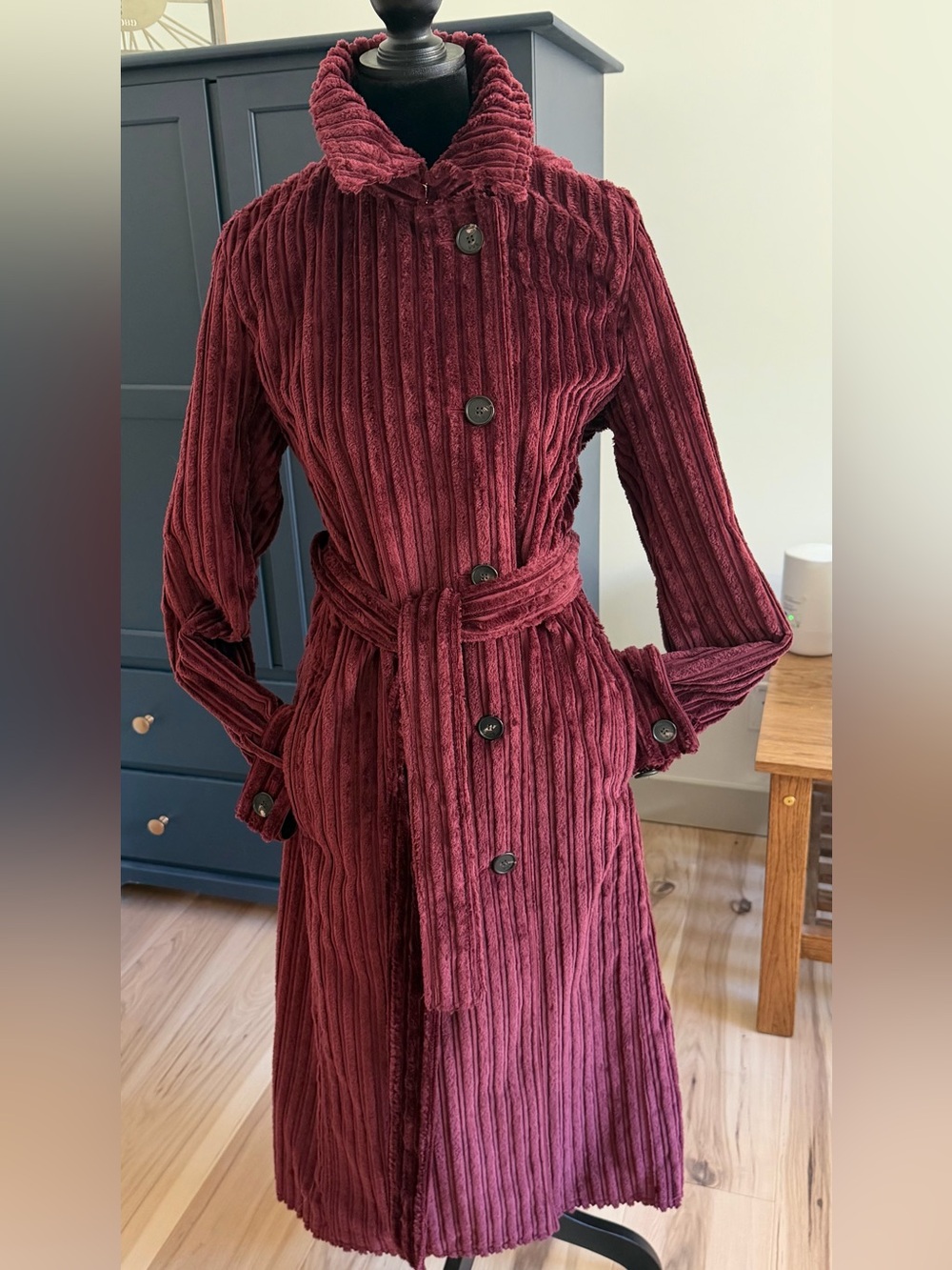 Victoria Beckham Ribbed Velvet Long-Sleeve Trench Dress - Burgundy